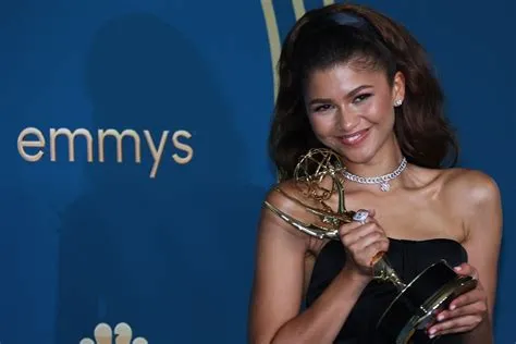  A Surprising Comeback: Zendaya's Historic Emmy Win for Outstanding Lead Actress in a Drama Series